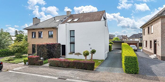 Maison 4 pièces à Frans Van Cauwelaertstraat, Pamel, à vendre