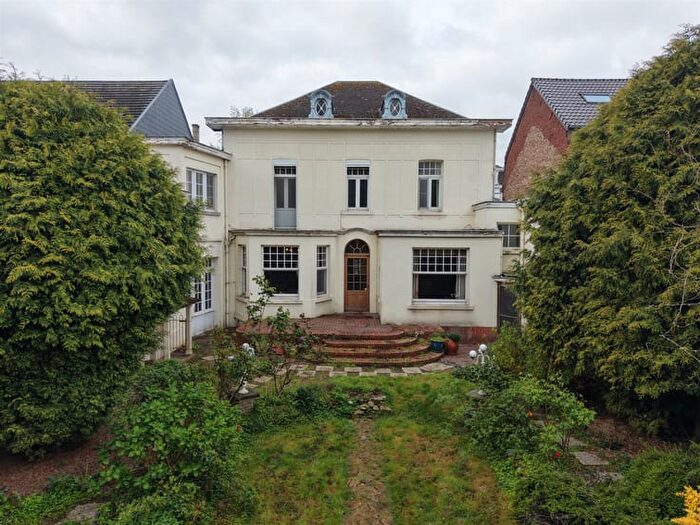 Avenue de la Basilique, BonSecours - Maison 6 pièces à vendre