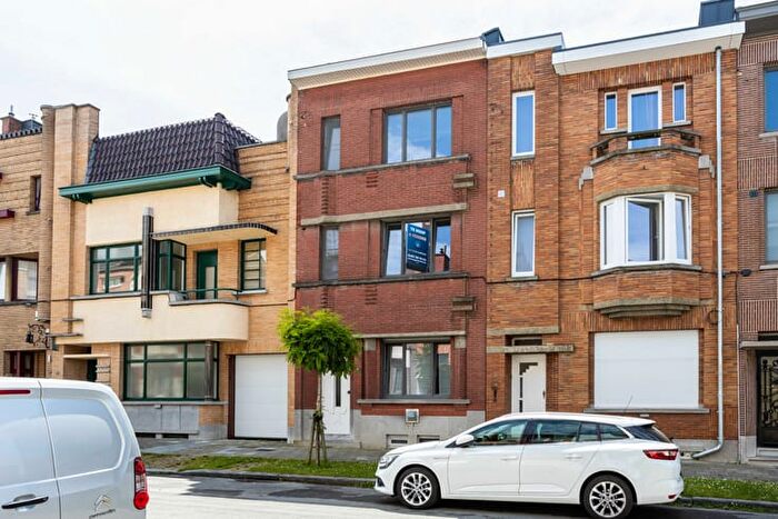 Léopold Sturbautstraat, Ronse : Maison 11 pièces à vendre