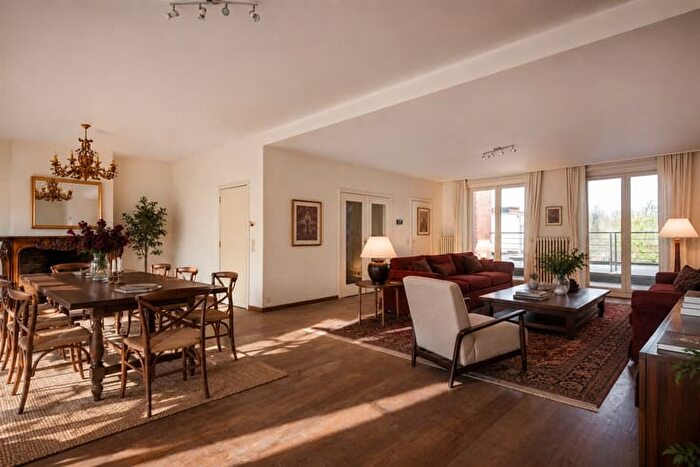 Appartement 4 pièces à Heistraat, SINTNIKLAAS, à vendre