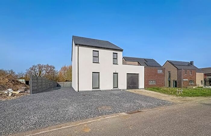 Rue de Cent Pieds, BUVRINNES : Maison 2 pièces à vendre
