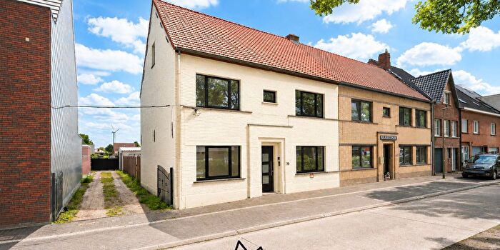 Maison 4 pièces à vendre à Voorstraat, Kaprijke