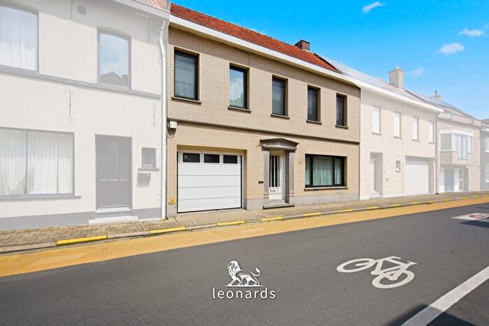 Maison 4 pièces à Leiestraat, Kuurne, à vendre
