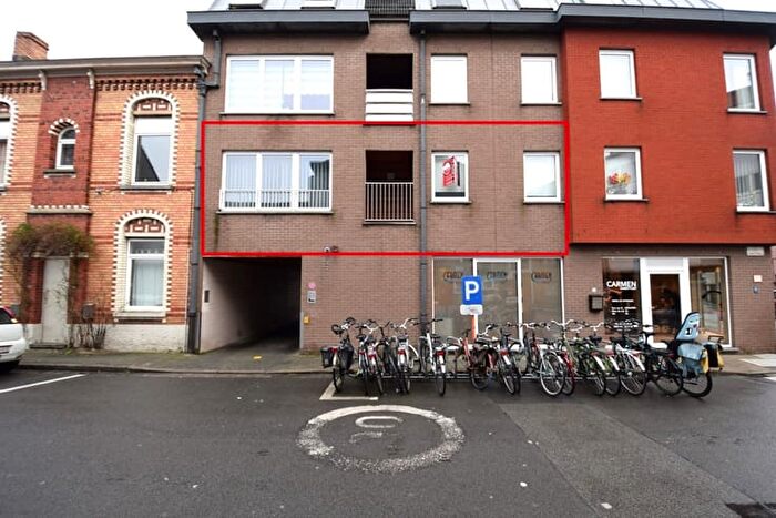 Engelstraat, Sintamandsberg : Appartement 1 pièce à louer