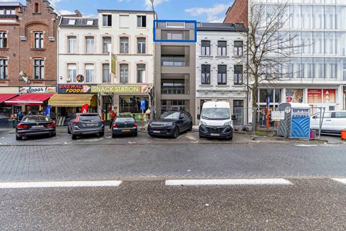 Stationsplein, Hasselt : Appartement 5 pièces à louer