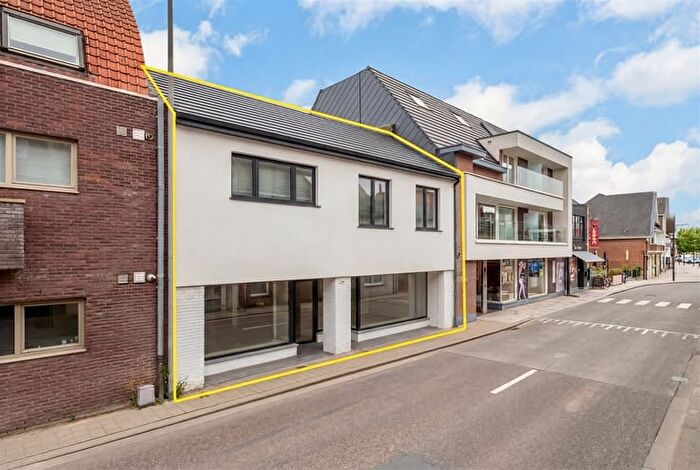Maison 4 pièces à vendre à Paardemarkt, SintLievensHoutem