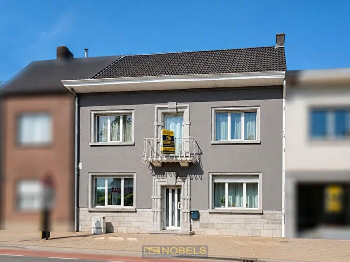 Maison 16 pièces à vendre à Nijverheidsstraat, Gavere