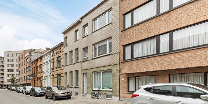Maison 5 pièces à Jules Peurquaetstraat, Oostende, à vendre
