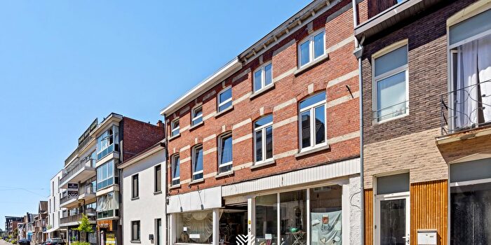 OnzeLieveVrouwstraat, Beringen : Appartement 5 pièces à vendre