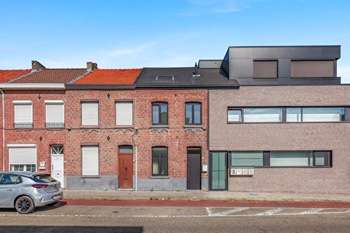 Kattenstraat, SintTruiden : Maison 7 pièces à louer