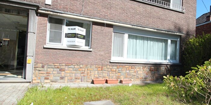 Appartement 2 pièces à Jef Crickstraat, SintAmandsberg, à louer