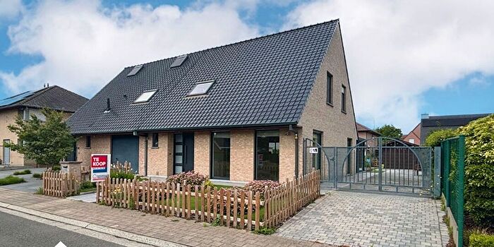 Maison 3 pièces à Anne Frankstraat, Izegem, à vendre