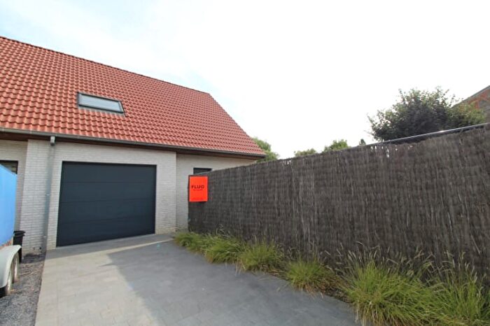 Cany Barvillestraat, Moorslede : Maison 7 pièces à louer