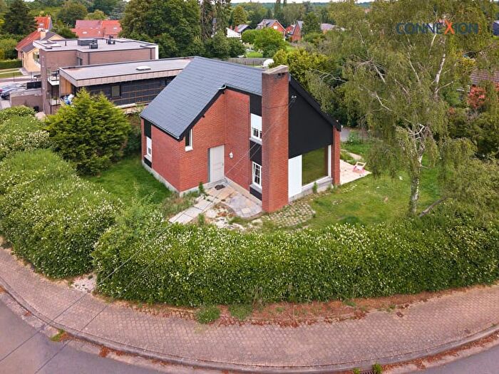 Avenue du Prince Régent, NIMY : Maison 4 pièces à vendre