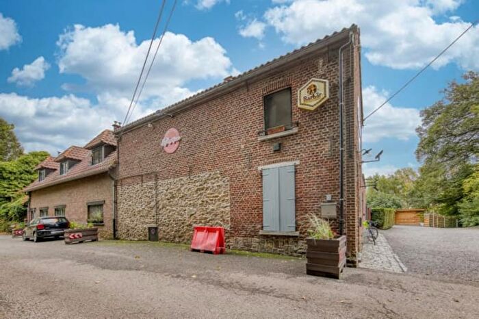 Maison 2 pièces à Rue SaintVéron, BraineleChâteau, à vendre