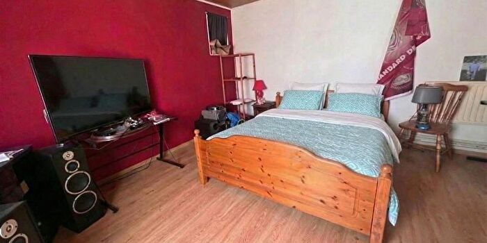Rue Noël, Gilly - Maison 2 pièces à vendre