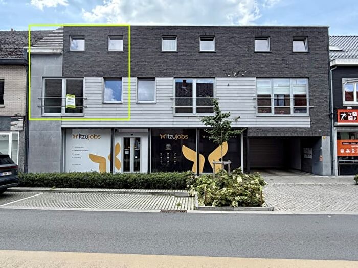 Appartement 8 pièces à Kouterstraat, w, à louer