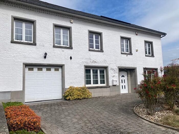 Maison 5 pièces à Chaussée de Beaumont, Froidchapelle, à vendre