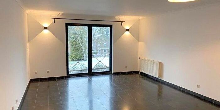 Appartement 1 pièce à rue des Chasseurs Ardennais, Paliseul, à louer