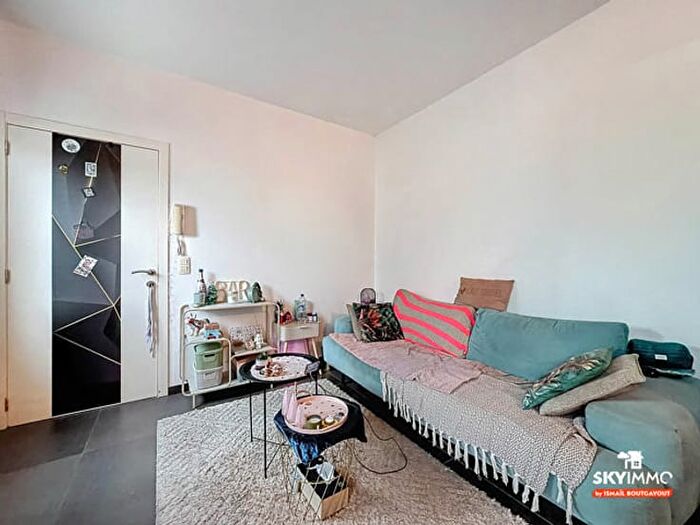 Quai des Carmes, Seraing : Appartement 1 pièce à vendre