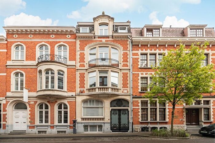 Maison 7 pièces à vendre à Koning Leopold IStraat, Leuven
