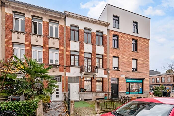 Maison 4 pièces à vendre à Euterpestraat, Berchem