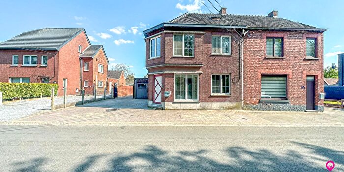 De Lobbert, Heusden : Maison 4 pièces à vendre