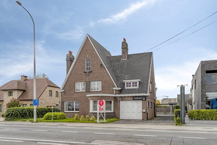 Brugsesteenweg, Kortrijk : Maison 4 pièces à vendre