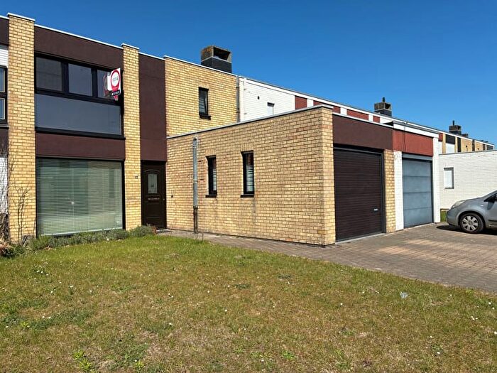 Pieter de Coninckstraat, OOSTKAMP - Maison 3 pièces à louer