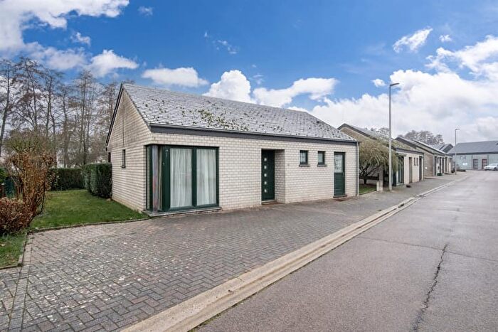 Domaine du Lac, MESSANCY : Maison 1 pièce à vendre