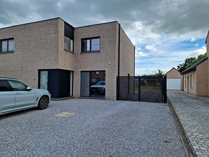 Molenstraat a, Hasselt : Maison 3 pièces à vendre