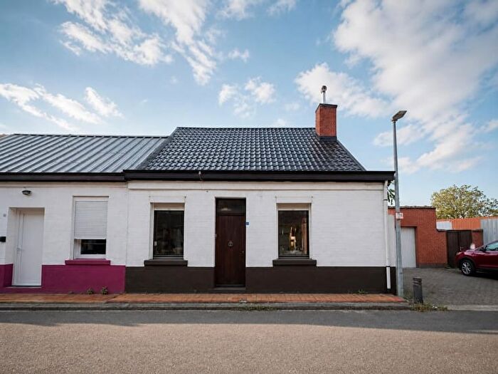 Hoogstraat, MOL : Maison 2 pièces à vendre