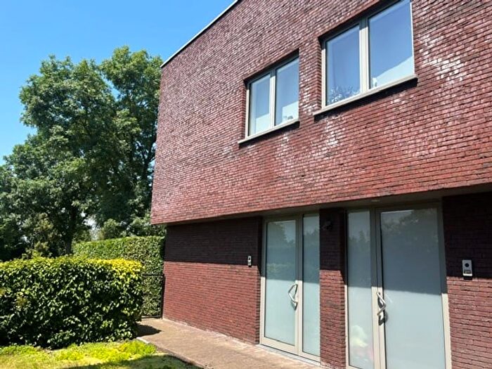 Maison 3 pièces à louer à OnzeLieveVrouwstraat, Alsemberg