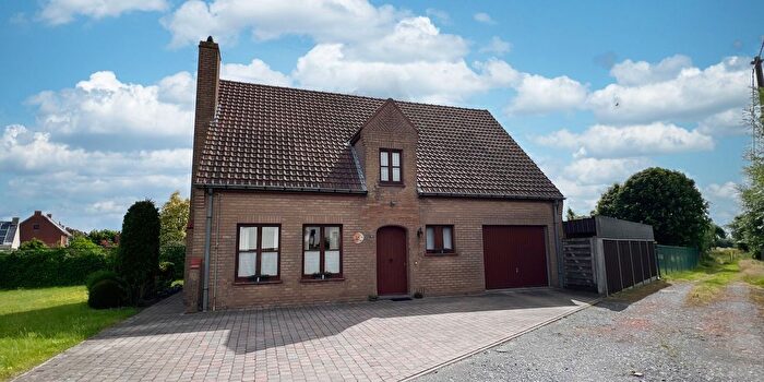 Maison 3 pièces à Kortemarkstraat, Torhout, à vendre