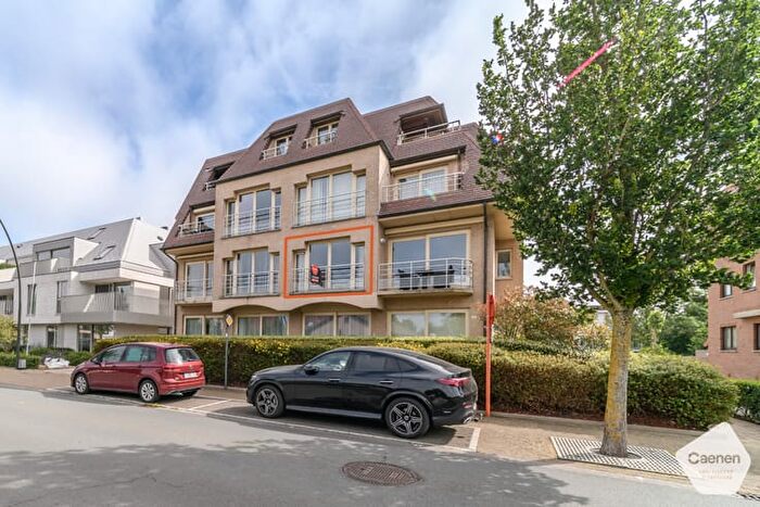 Appartement 8 pièces à Strandlaan, SintIdesbald, à vendre