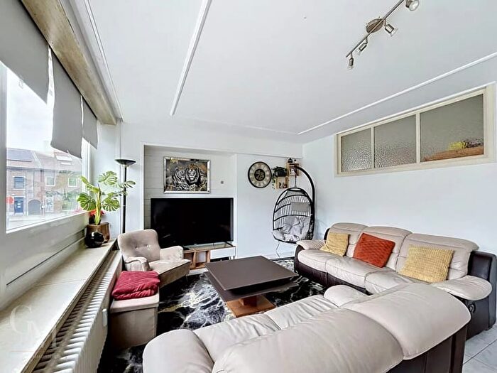 Appartement 6 pièces à vendre - RUE DE LA NEUVILLE, Charleroi