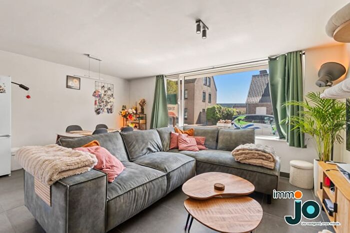 Vanderstichelenstraat, Oostende : Appartement 8 pièces à vendre