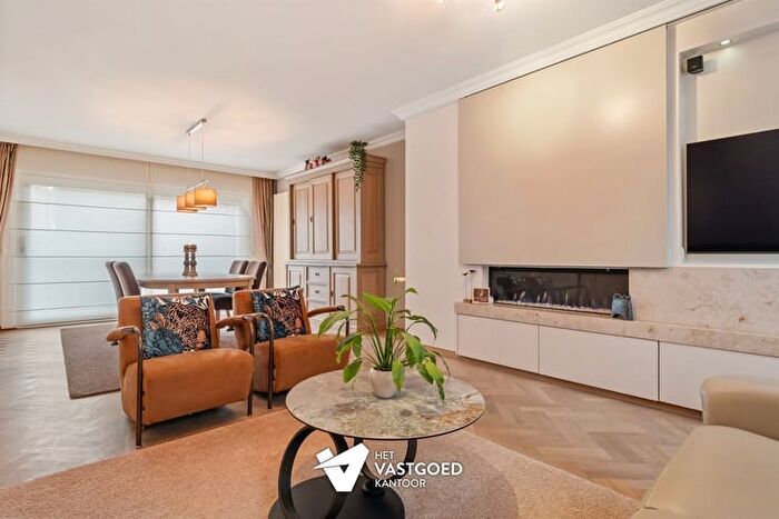 Maison 5 pièces à vendre à OnzeLieveVrouwstraat, BERINGEN