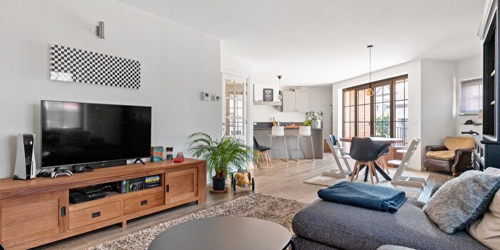 Appartement 2 pièces à louer à Kerkstraat, s Gravenwezel