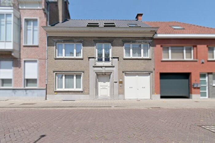 Maison 4 pièces à vendre à Stationsstraat, Zele