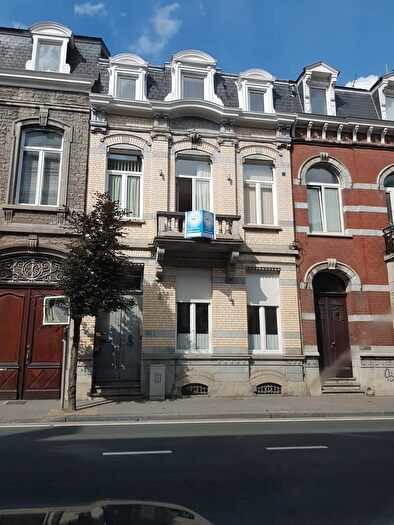 Avenue Reine Astrid, Namur : Appartement 3 pièces à louer
