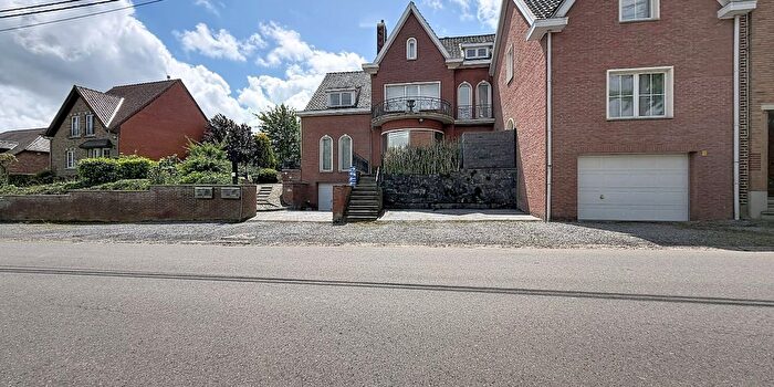 Koningin Astridlaan, Landen : Maison 6 pièces à vendre