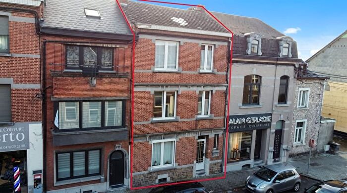 Maison 4 pièces à Chaussée de Louvain, Bouge, à vendre