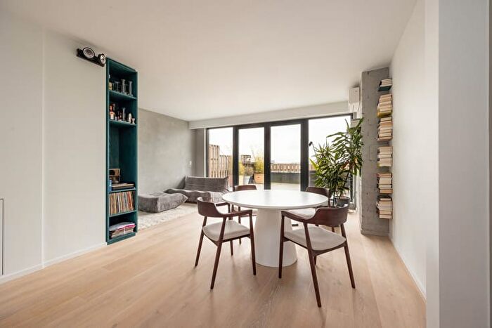Appartement 8 pièces à vendre à Amerikalei, Antwerpen