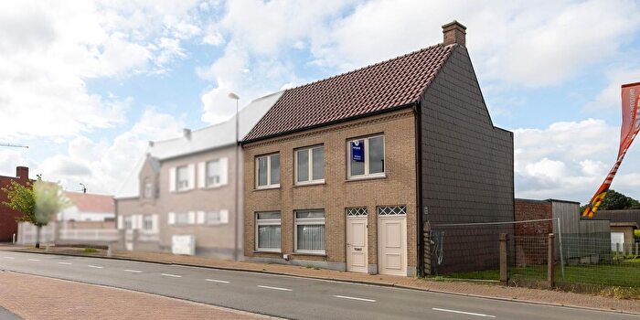 Maison 4 pièces à vendre à Eernegemsestraat, Aartrijke