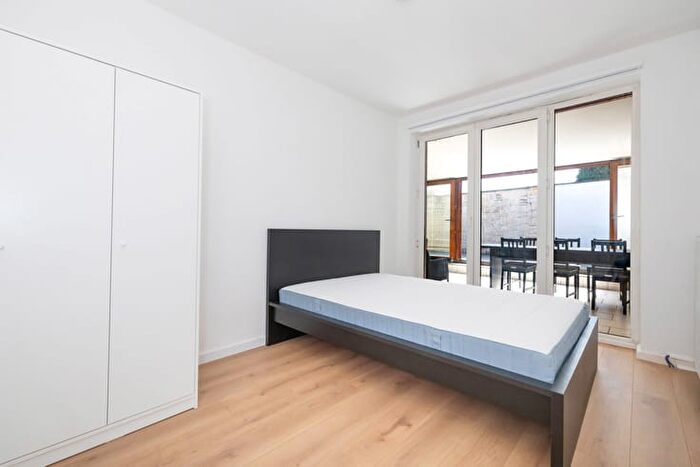 Appartement 1 pièce à Rue du Roussart, Waterloo, à louer