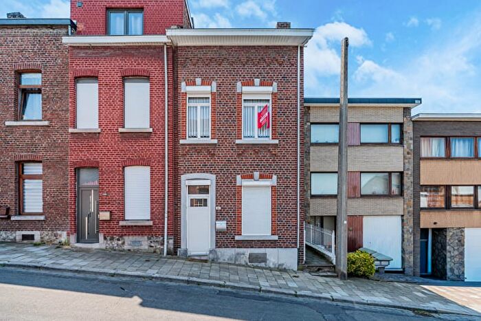 Maison 16 pièces à vendre à Chanterelles, Seraing