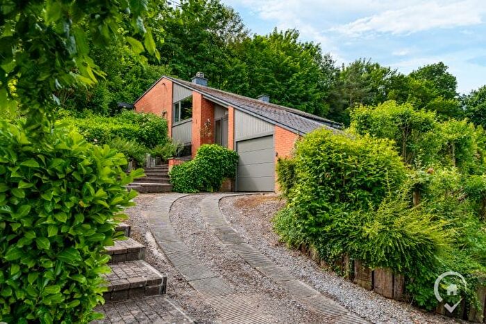 Rue des Vergers, Yvoir : Maison 4 pièces à vendre