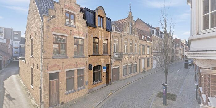 Maison 4 pièces à louer - DHondtstraat, Ieper