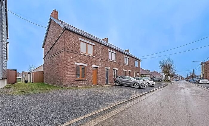 Maison 3 pièces à vendre à Rue de Namur, LEVALTRAHEGNIES